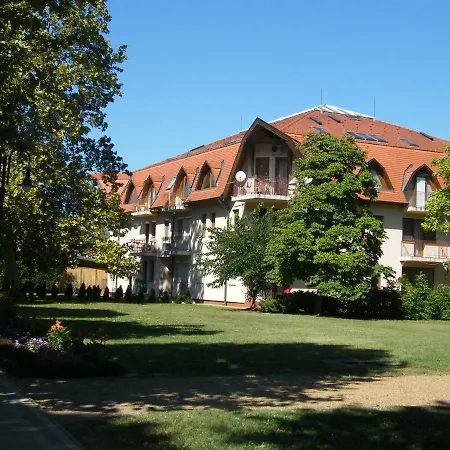 Park Setany Apartman Apartment Balatonlelle Exterior photo